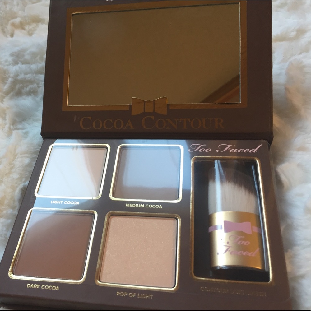 Brand NEW! Too faced Contour Kit! light to medium