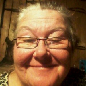 Meet your Posher, Lorraine