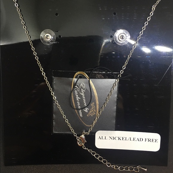 Elegance by Carbonneau earring and necklace set - Picture 5 of 5