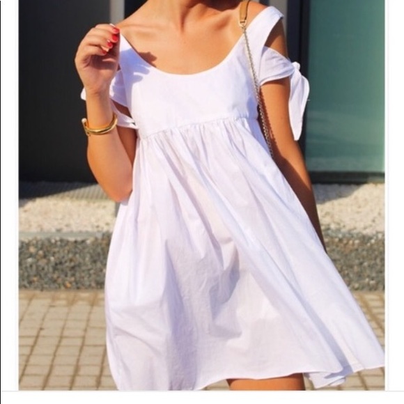 Zara Dresses & Skirts - Zara shoulder bow tie dress