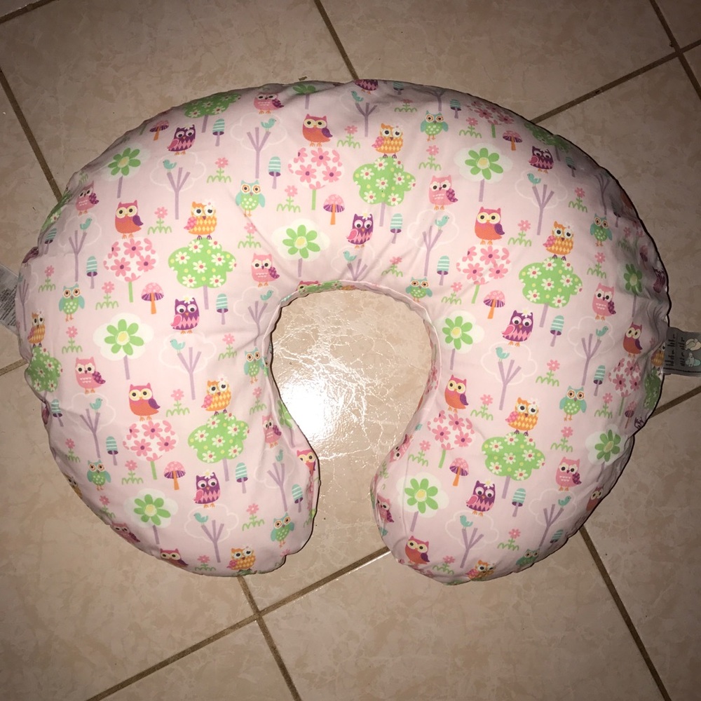 breastfeeding pillow