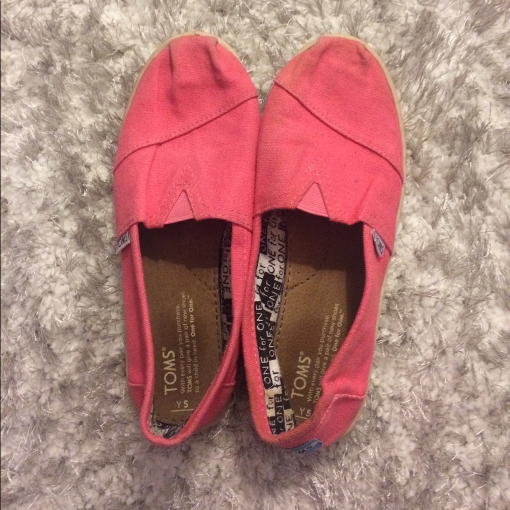 toms women size 7