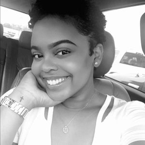 Meet your Posher, Briana