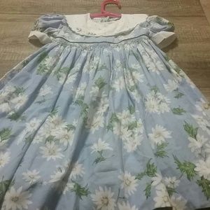 Luli & Me Dresses - Fancy daisy dress. Has liner. Excellent condition Luli & Me Dresses - Fancy daisy dress. Has liner. Excellent condition