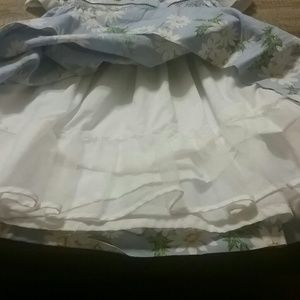 Luli & Me Dresses - Fancy daisy dress. Has liner. Excellent condition Luli & Me Dresses - Fancy daisy dress. Has liner. Excellent condition