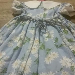 Luli & Me Dresses - Fancy daisy dress. Has liner. Excellent condition Luli & Me Dresses - Fancy daisy dress. Has liner. Excellent condition