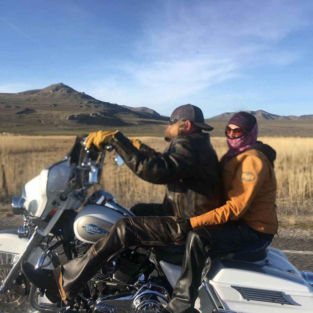 Meet your Posher, Cortneyandholly