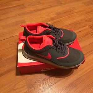 Nike Women's Air Max Thea