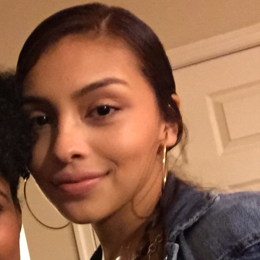 Meet your Posher, Ana