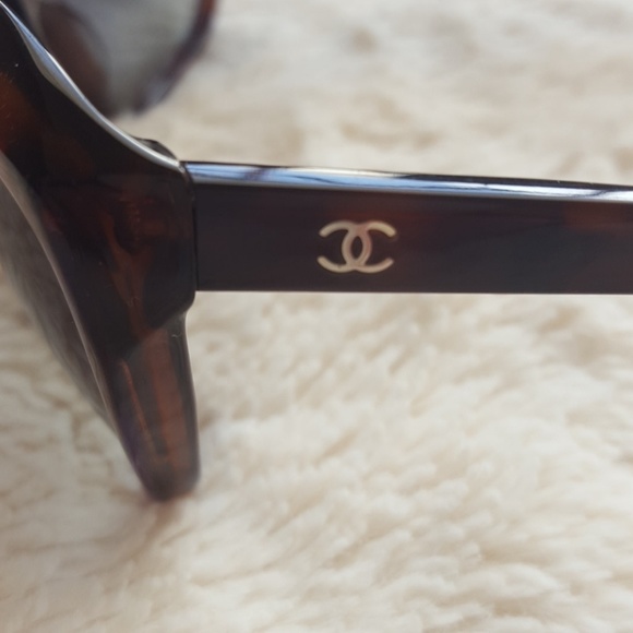 CHANEL 5153 TORTOISE SHELL SUNGLASSES - Picture 2 of 8