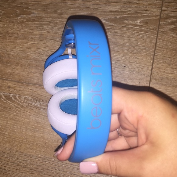 BEATS BY DR DRE MIXR LIMITED EDITION NEON BLUE - Picture 7 of 8