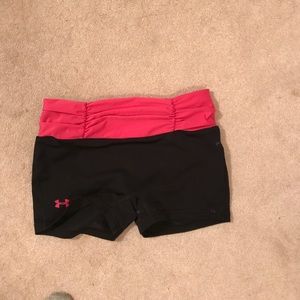 Black and pink under armor spandex