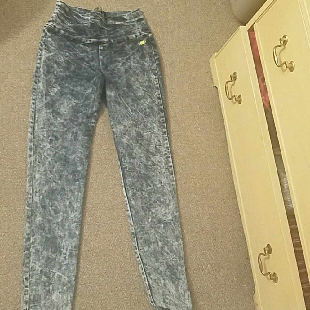 Sz 5/6 Nicki Minaj high rise jeans