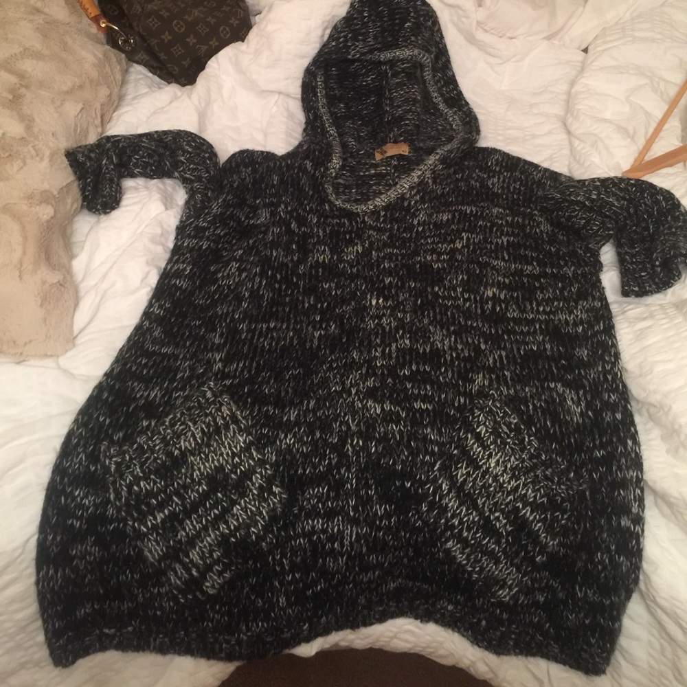 LF knit hooded sweater