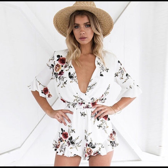 🌸"Aria" ll Floral White Chiffon Romper 🌸 - Picture 3 of 5