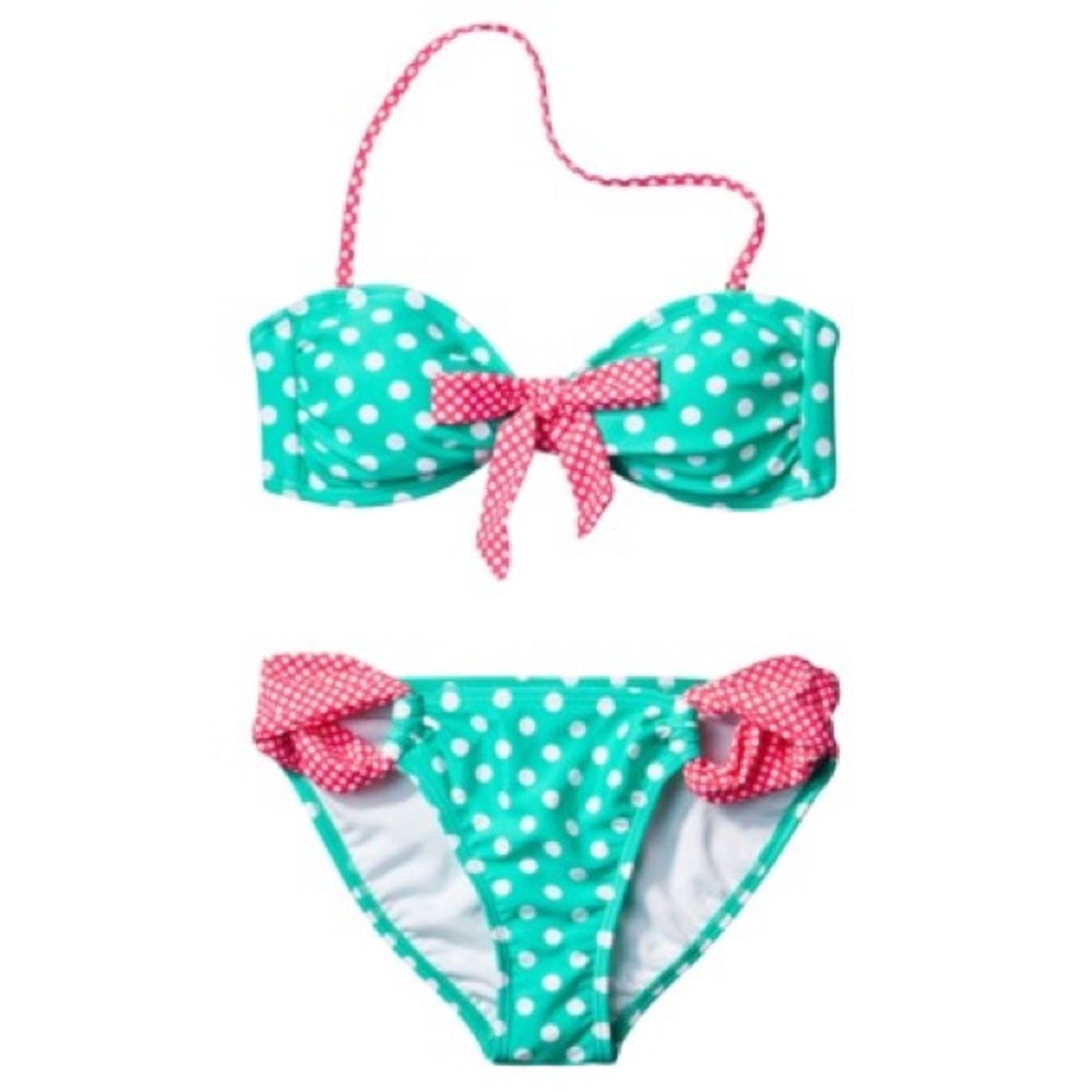 Polka dotted bikini!