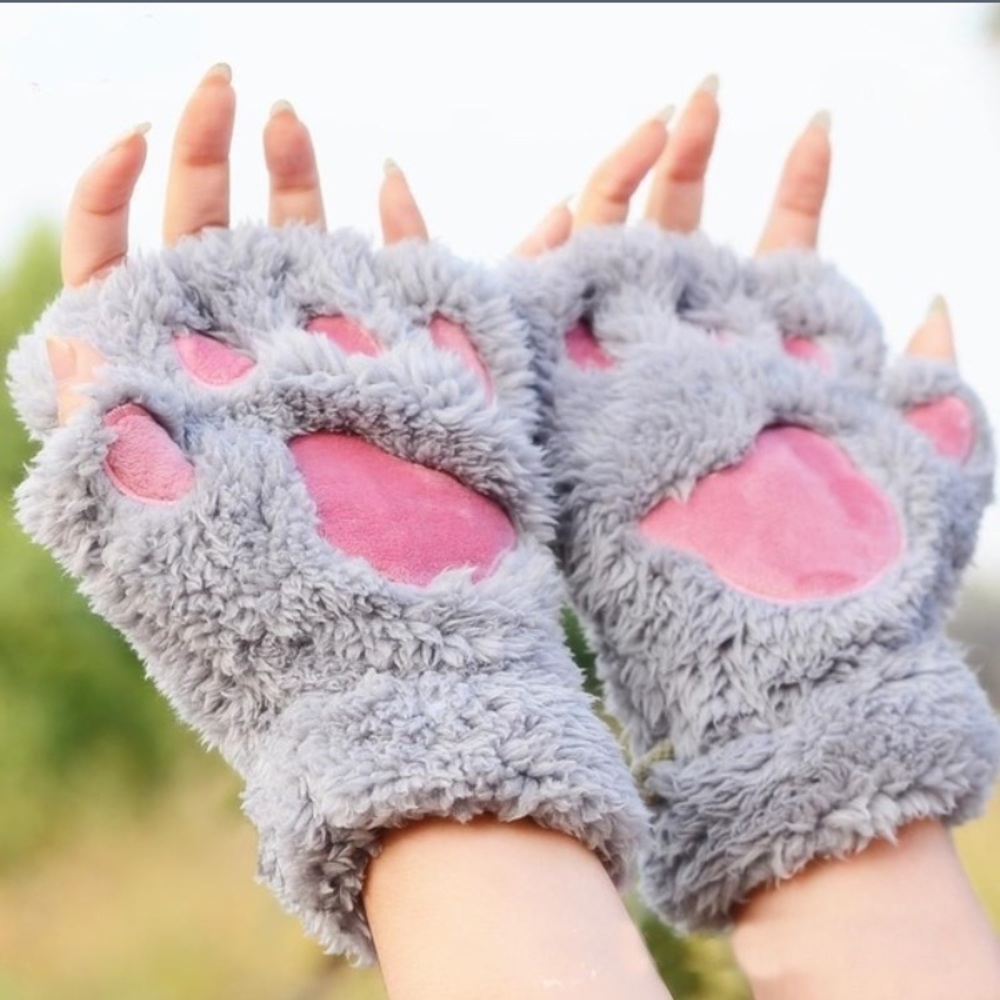 😺Super soft and super cute paws!