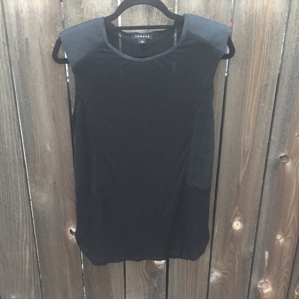 TROUVE BLACK BLOUSE SZ S TOP