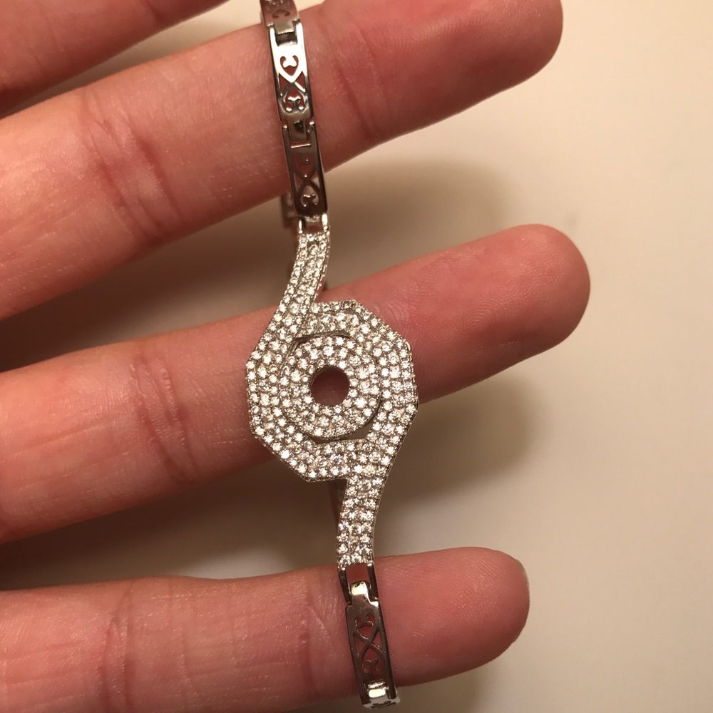 Silver Clasp Bracelet