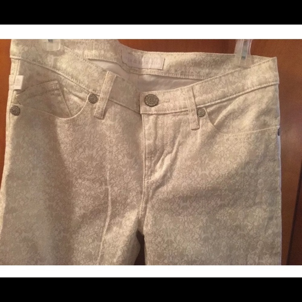 NWOT Woman's Rock & Republic Jeans Hamburg White
