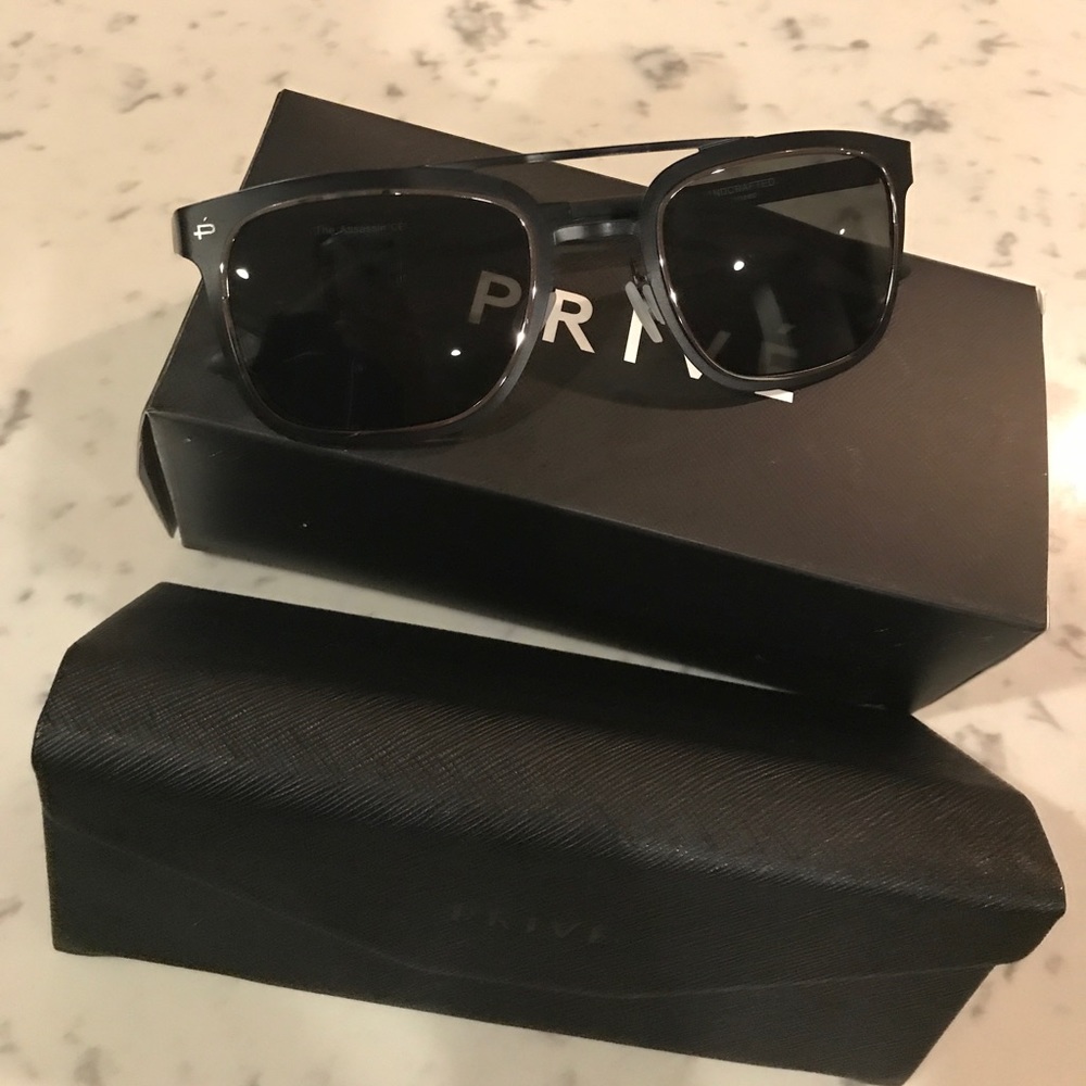 NWOT Prive sunglasses