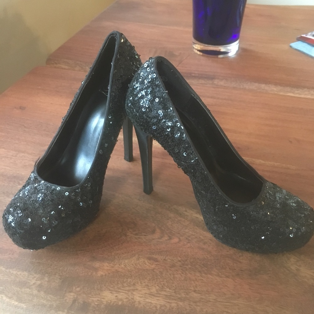 Black Sequined Pumps 5.5