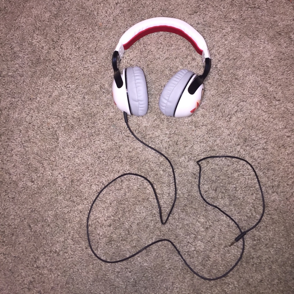 Skullcandy headphones