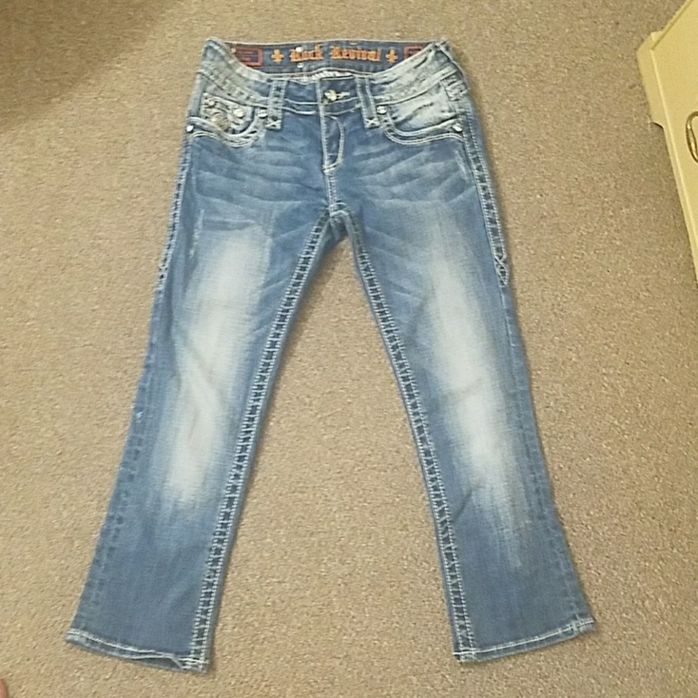 Sz 26 Rock Revival Capri Jeans, Buckle Exclusive