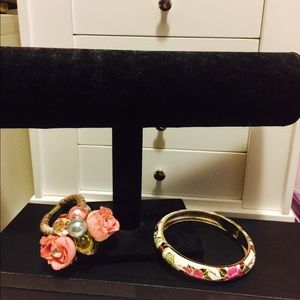 Enamel floral design bracelet
