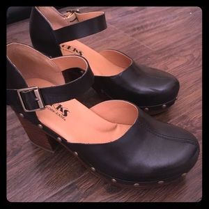 KORKS || Strappy Clog with Heel!