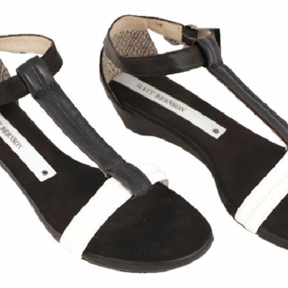 Matt Bernson Coppelia T-strap Black Sandals - Picture 1 of 8