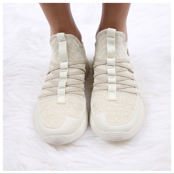 1 LEFT SALE‼️Champagne Slip on Sneakers - Picture 3 of 8