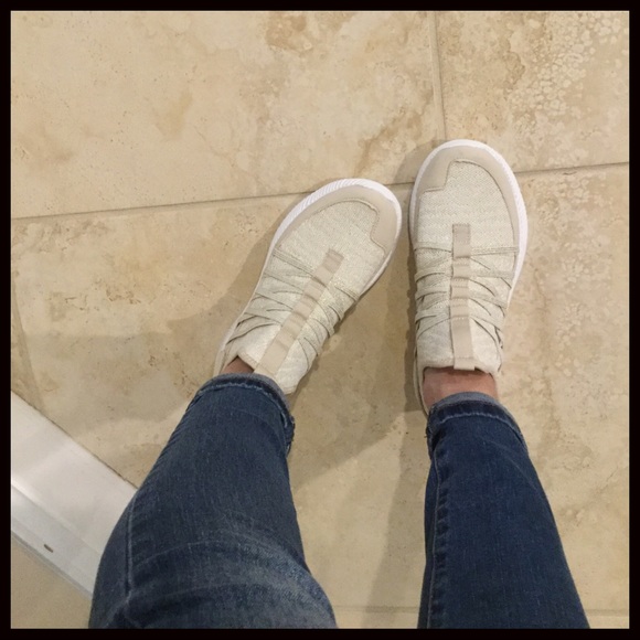 1 LEFT SALE‼️Champagne Slip on Sneakers - Picture 5 of 8