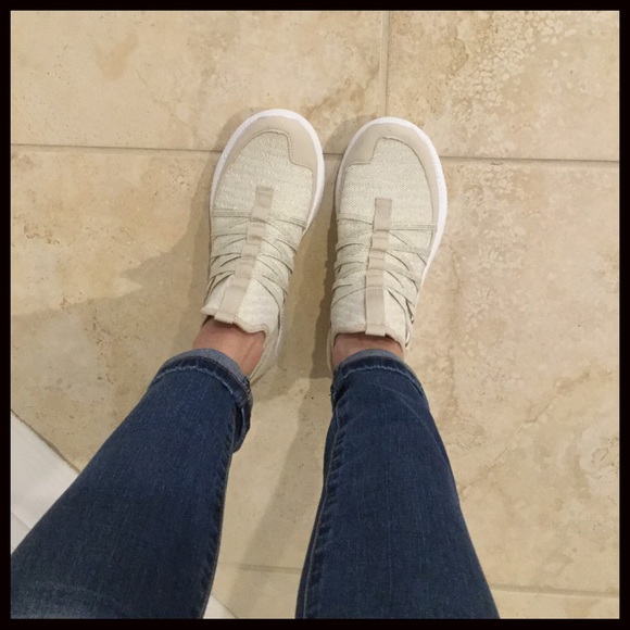 1 LEFT SALE‼️Champagne Slip on Sneakers - Picture 7 of 8