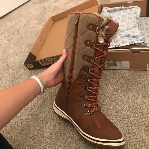 *SOLD* Superfit Winter Boots - Picture 2 of 8