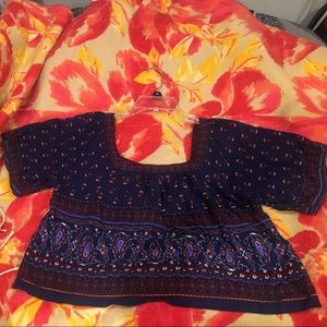 Forever 21 flowy crop top! Size Medium!