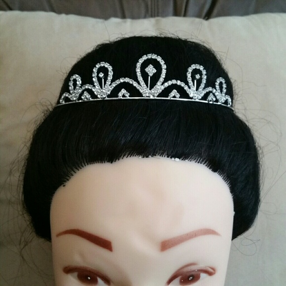 Princess Tiara Bridal Headband - Picture 1 of 4