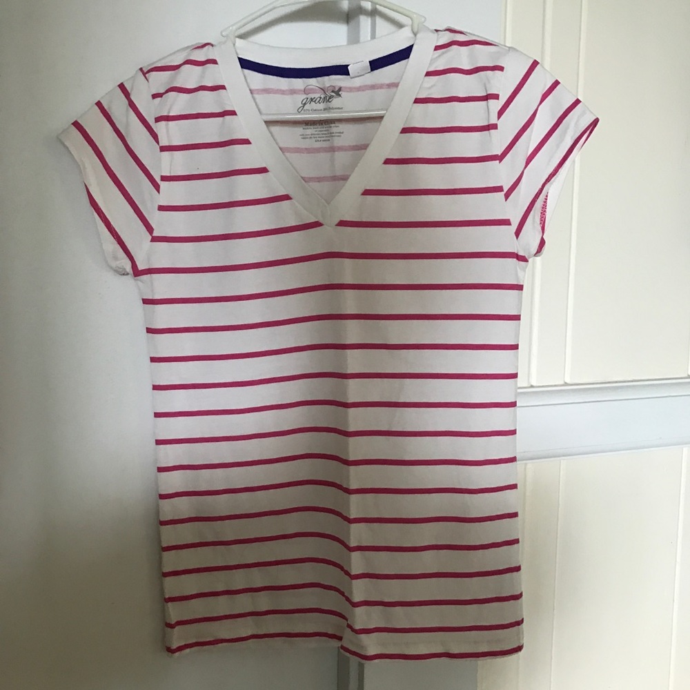 🦄Grane Large Pink & White Striped V-Neck NWOT
