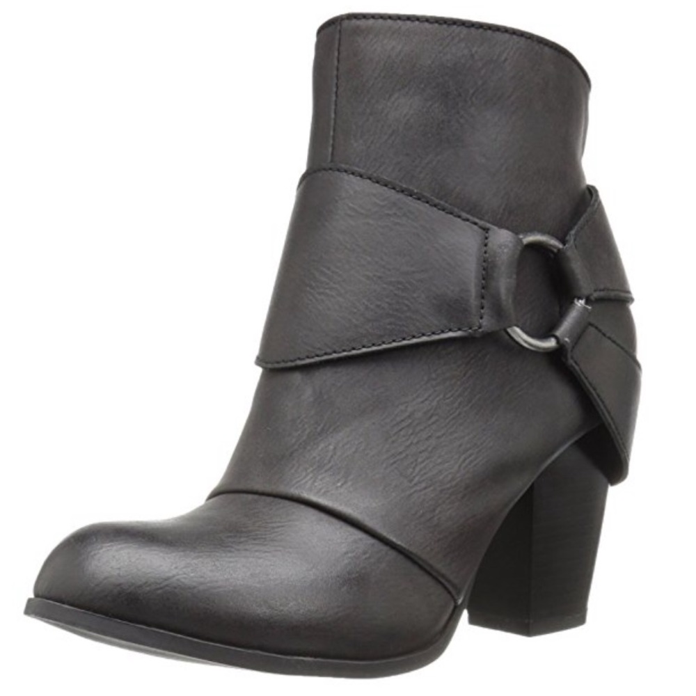 Life On The Edge Buckle Straps Bootie - Picture 3 of 6