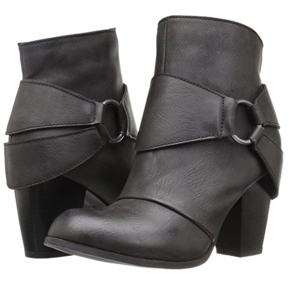 Life On The Edge Buckle Straps Bootie - Picture 4 of 6