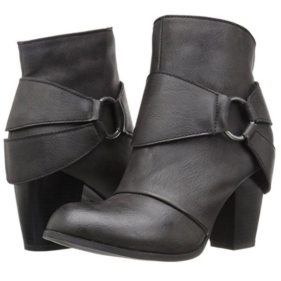 Life On The Edge Buckle Straps Bootie - Picture 4 of 6