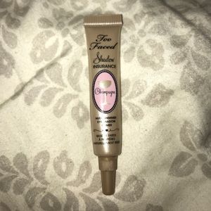 TooFaced Shadow Insurance in Champagne 🍾🥂