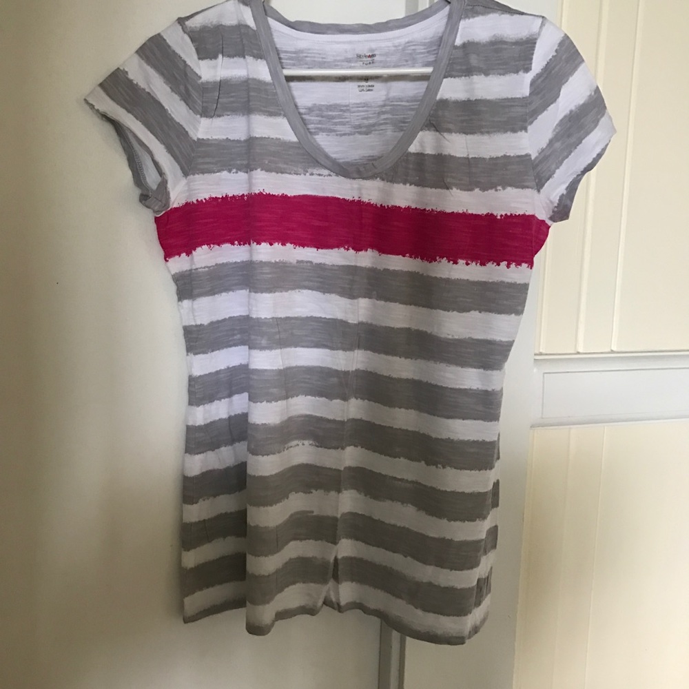 🦄Style & Co. Sport Medium Striped V- Neck