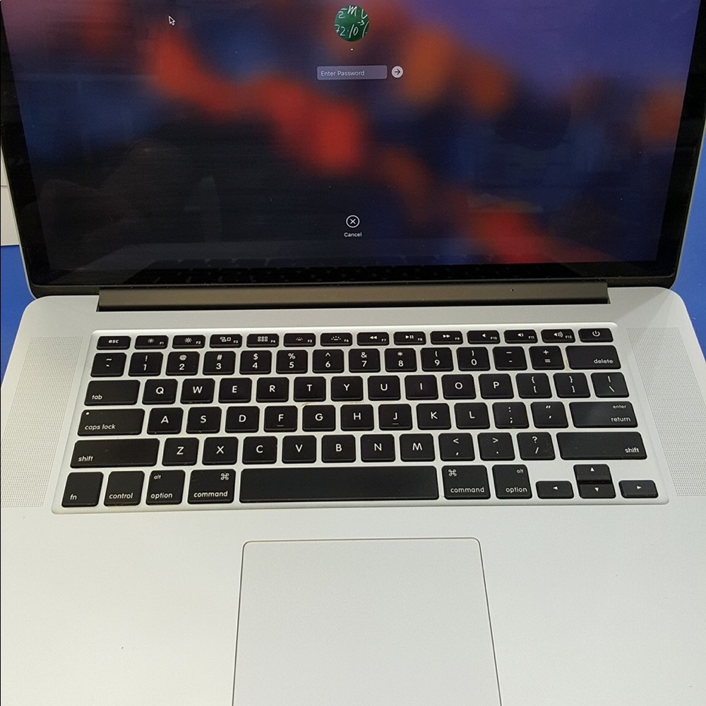 Mac book pro (2015)