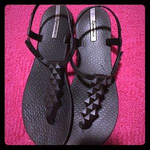 Black Ipanema Sandals