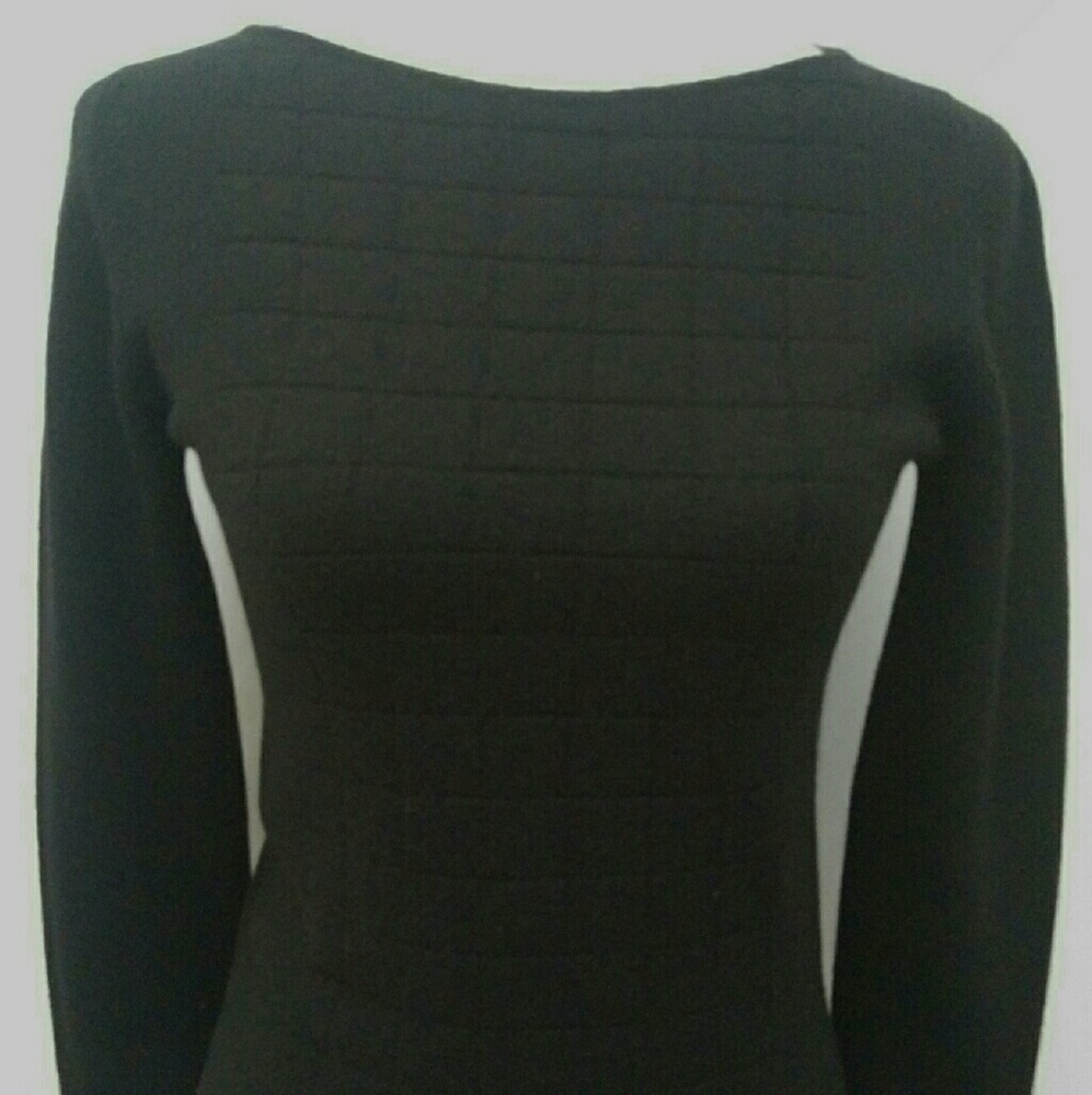 CHANEL 100% Cashmere Sweater