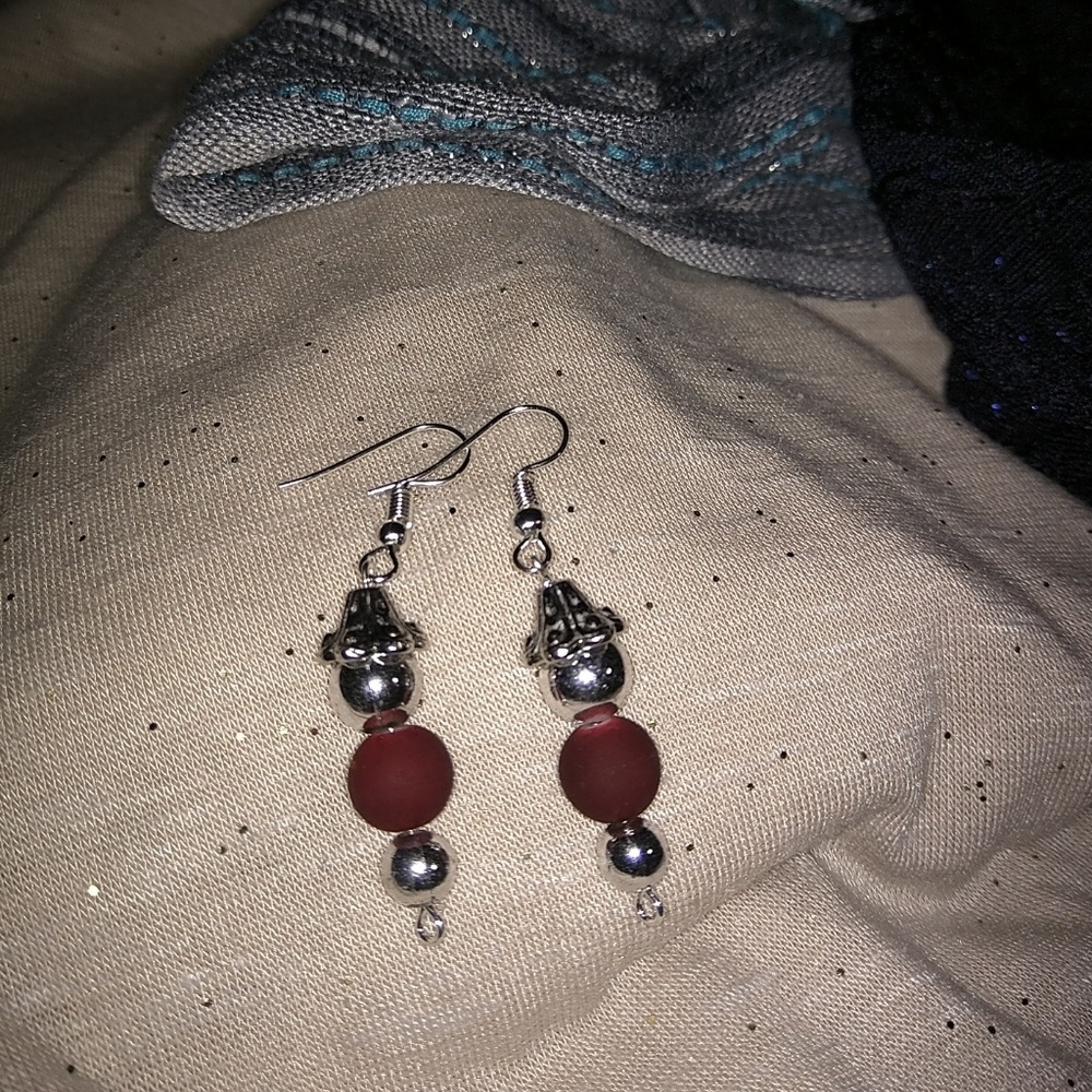 Crimson pearl shaped