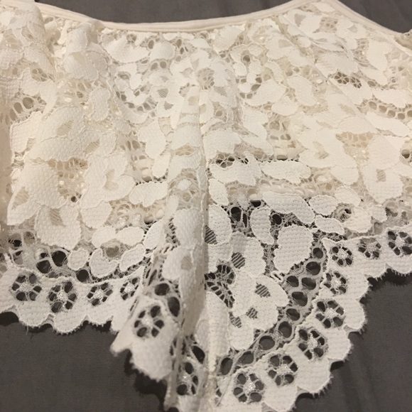 NWT VS lace flutter bralette super soft - Picture 5 of 5