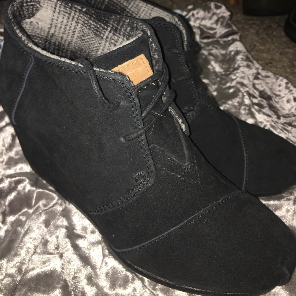 black toms heel wedges
