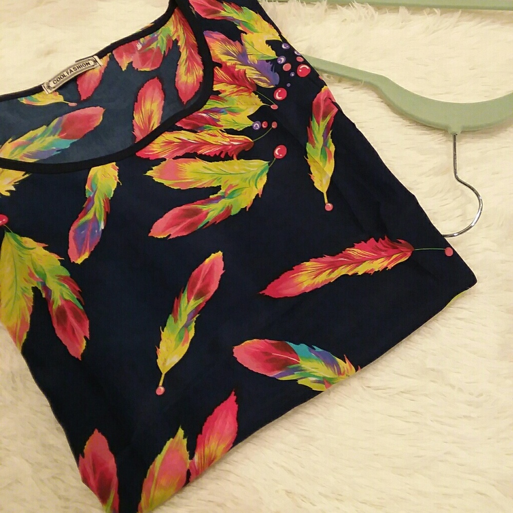 Cool Fashion Feather Short Sleeved Shirt